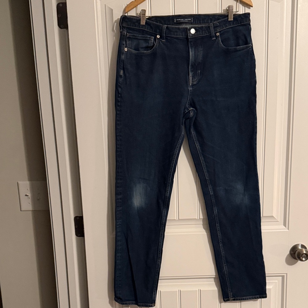 EVERLANE UNIFORM
The Relaxed Straight Fit Jeans 
35 x 34
